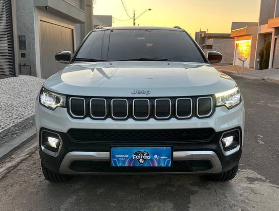 JEEP COMPASS 2.0 TD350 TURBO DIESEL LIMITED AT9 JEEP COMPASS 2.0 TD350 TURBO DIESEL LIMITED AT9